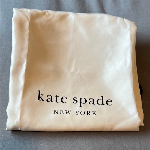 Kate Spade Elegant Knott Shoulder Bag - Picture 3 of 8